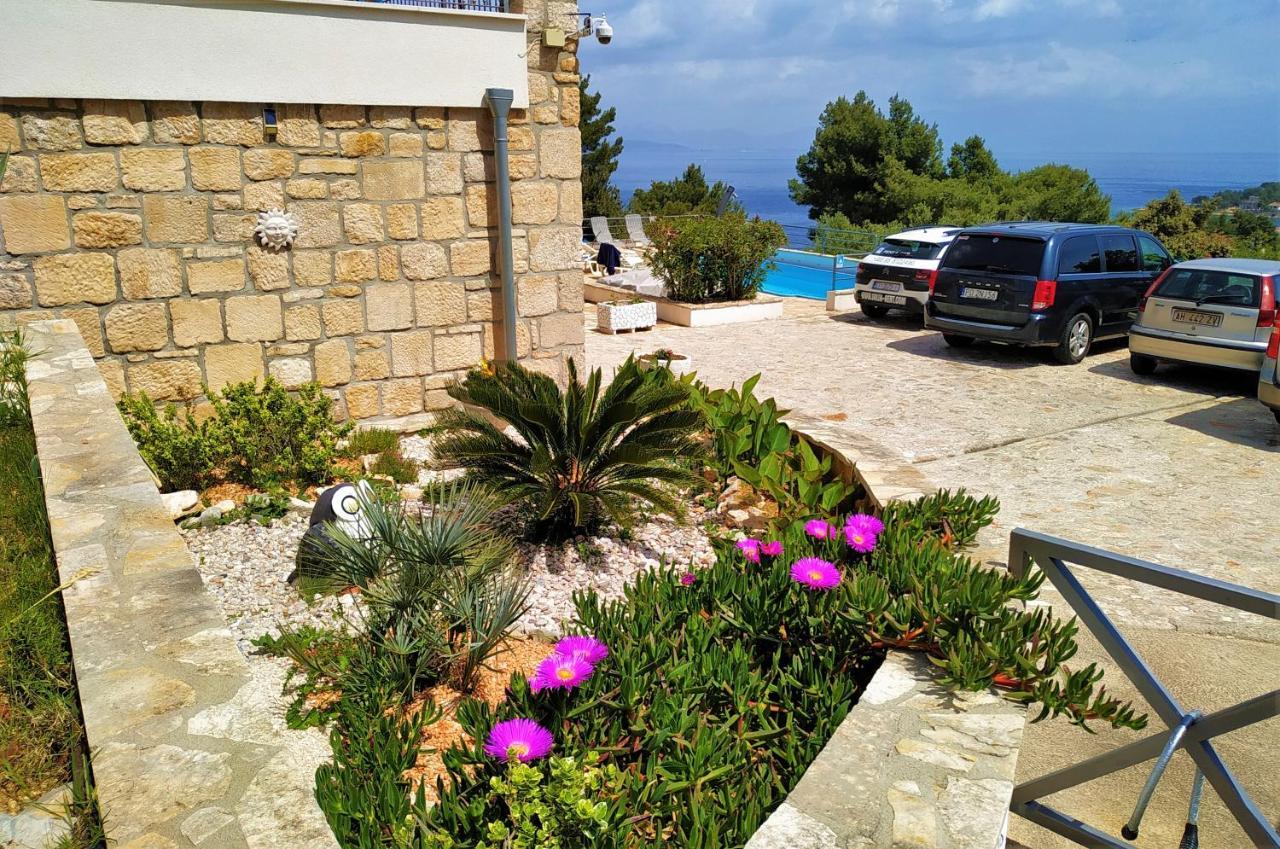 Apartments Kaic Rogač Eksteriør bilde