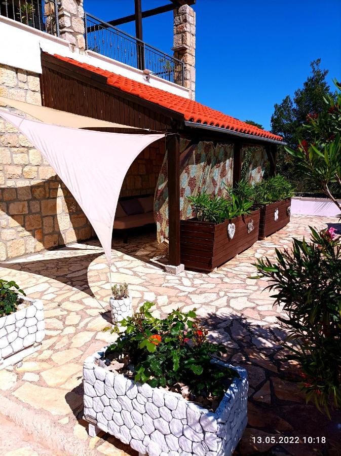 Apartments Kaic Rogač Eksteriør bilde