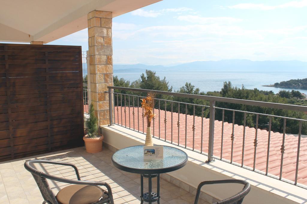 Apartments Kaic Rogač Eksteriør bilde