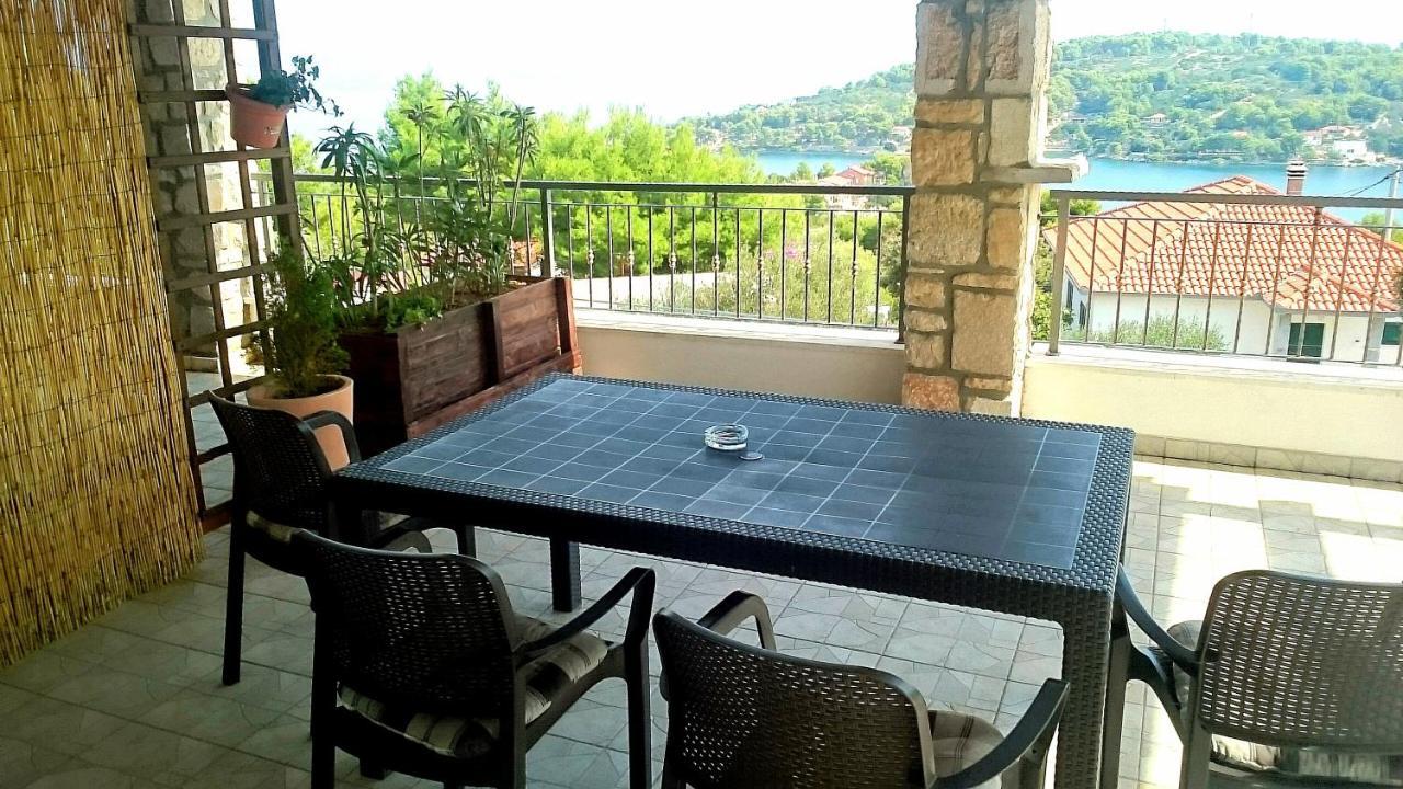 Apartments Kaic Rogač Eksteriør bilde